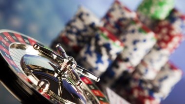 Live dadu online dealer rolling dice on stek88 platform